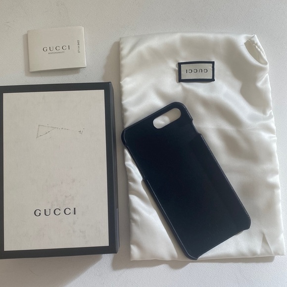 (CFL) Authentic Gucci iPhone 8 / iPhone SE 2nd Gen Phone case, New in Box - Picture 9 of 10